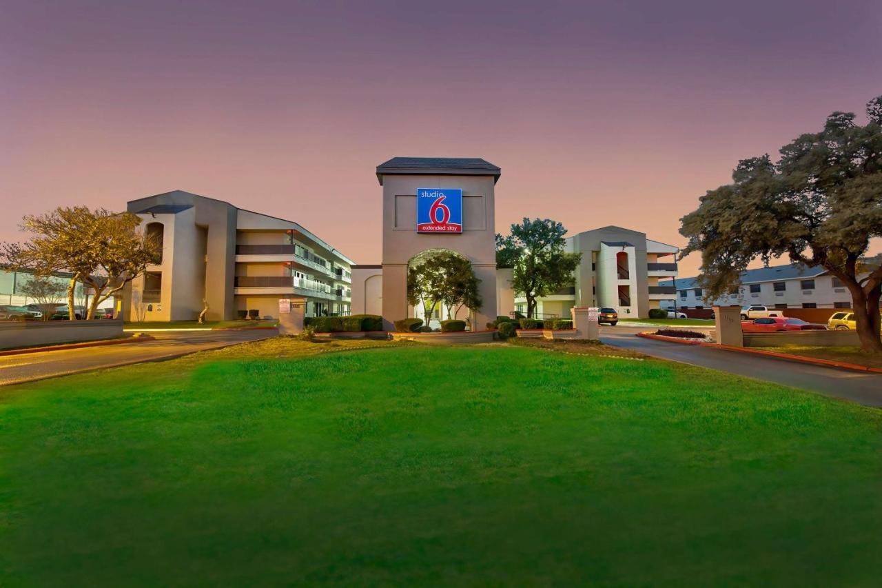 Studio 6-San Antonio, Tx - Airport Hotel Exterior foto